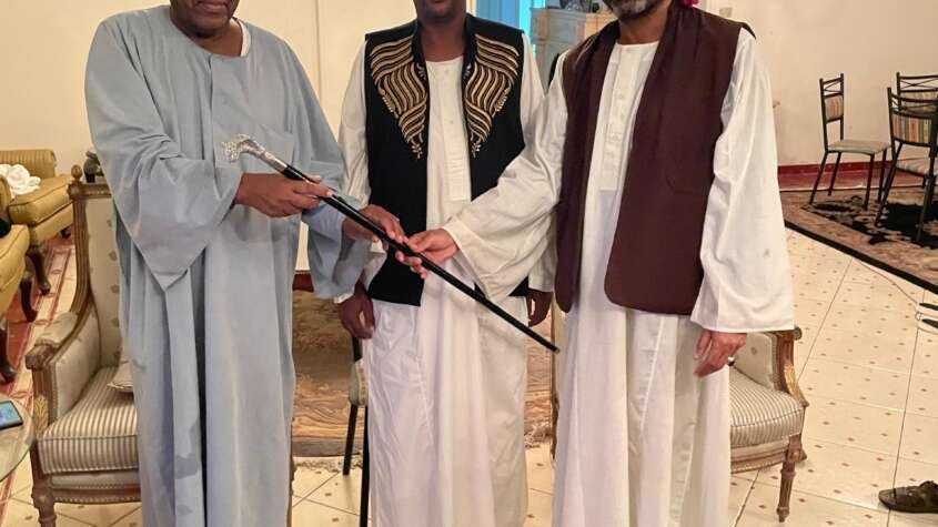 العمدة تمساح يؤكد جاهزيتهم في حلف الكرامة بالدفاع عن الوطن وتحرير كل شبر دنسه التمرد العمدة تمساح يؤكد جاهزيتهم في حلف الكرامة بالدفاع عن الوطن وتحرير كل شبر دنسه التمرد
