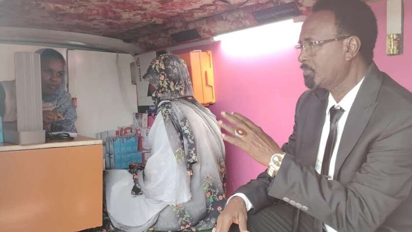 وزارة الصحة بإقليم النيل الأزرق تدشن العيادة الجوالة لمعسكرات النازحين وزارة الصحة بإقليم النيل الأزرق تدشن العيادة الجوالة لمعسكرات النازحين