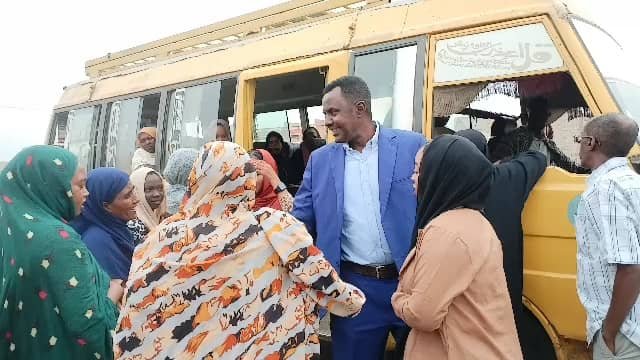 موقع إعلامي يدشن مبادرة (إحنا معاكم) لترحيل طلاب الشهادة السودانية في دور الايواء موقع إعلامي يدشن مبادرة (إحنا معاكم) لترحيل طلاب الشهادة السودانية في دور الايواء