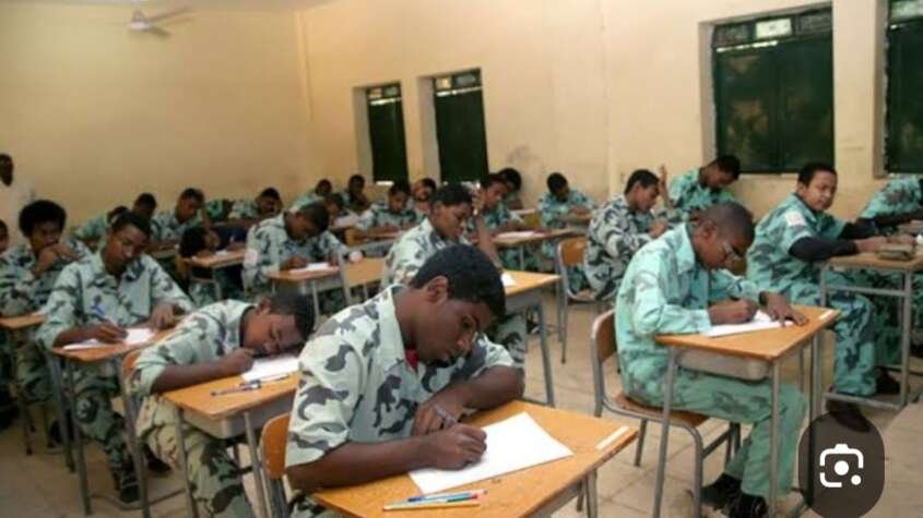 امتحانات الشهادة السودانية بين مطرقة المليشيا وسندان الحكومة تقرير: 5minute-news امتحانات الشهادة السودانية بين مطرقة المليشيا وسندان الحكومة تقرير: 5minute-news