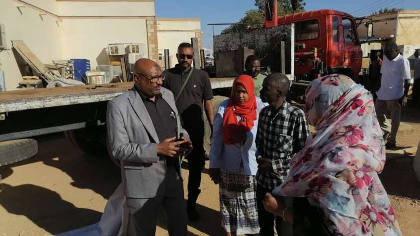 وزير صحة الخرطوم المكلف يسجل جولة تفقدية للمستشفيات ويقف على تحديات العمل في ظل انقطاع الكهرباء وزير صحة الخرطوم المكلف يسجل جولة تفقدية للمستشفيات ويقف على تحديات العمل في ظل انقطاع الكهرباء
