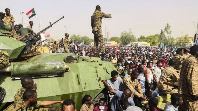 الجيش يواصل عملياته لدحر التمرد في كل المحاور الجيش يواصل عملياته لدحر التمرد في كل المحاور