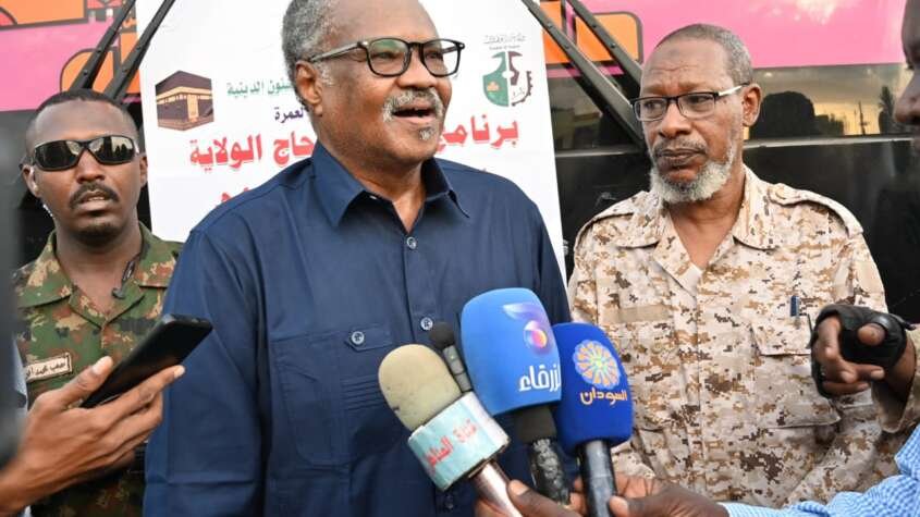 القضارف تودع الفوج الاول من حجاج بيت الله الحرام القضارف تودع الفوج الاول من حجاج بيت الله الحرام