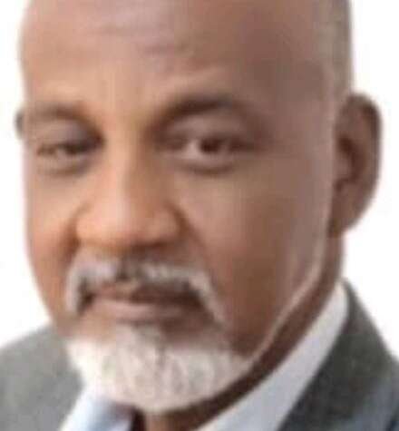 حسن النخلي يكتب التحليق وسط الزحام _ مايجب ان يقال والمسكوت عنھ حسن النخلي يكتب التحليق وسط الزحام _ مايجب ان يقال والمسكوت عنھ